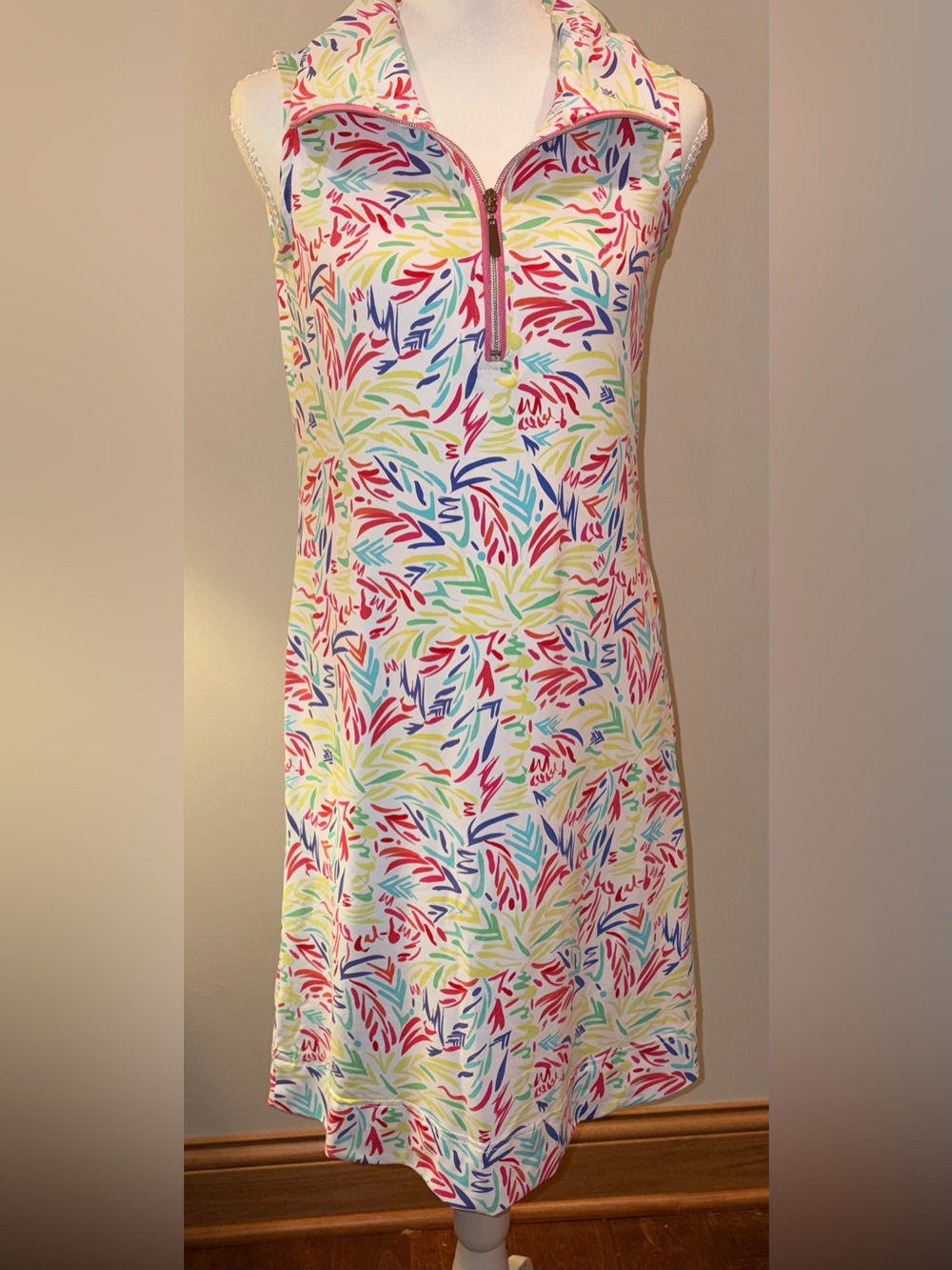 Lulu-B Sleeveless Quarter Zip Golf Dress Colorful Tropical Print Size M EUC